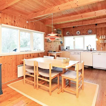 Ferienhaus Holiday Iv *